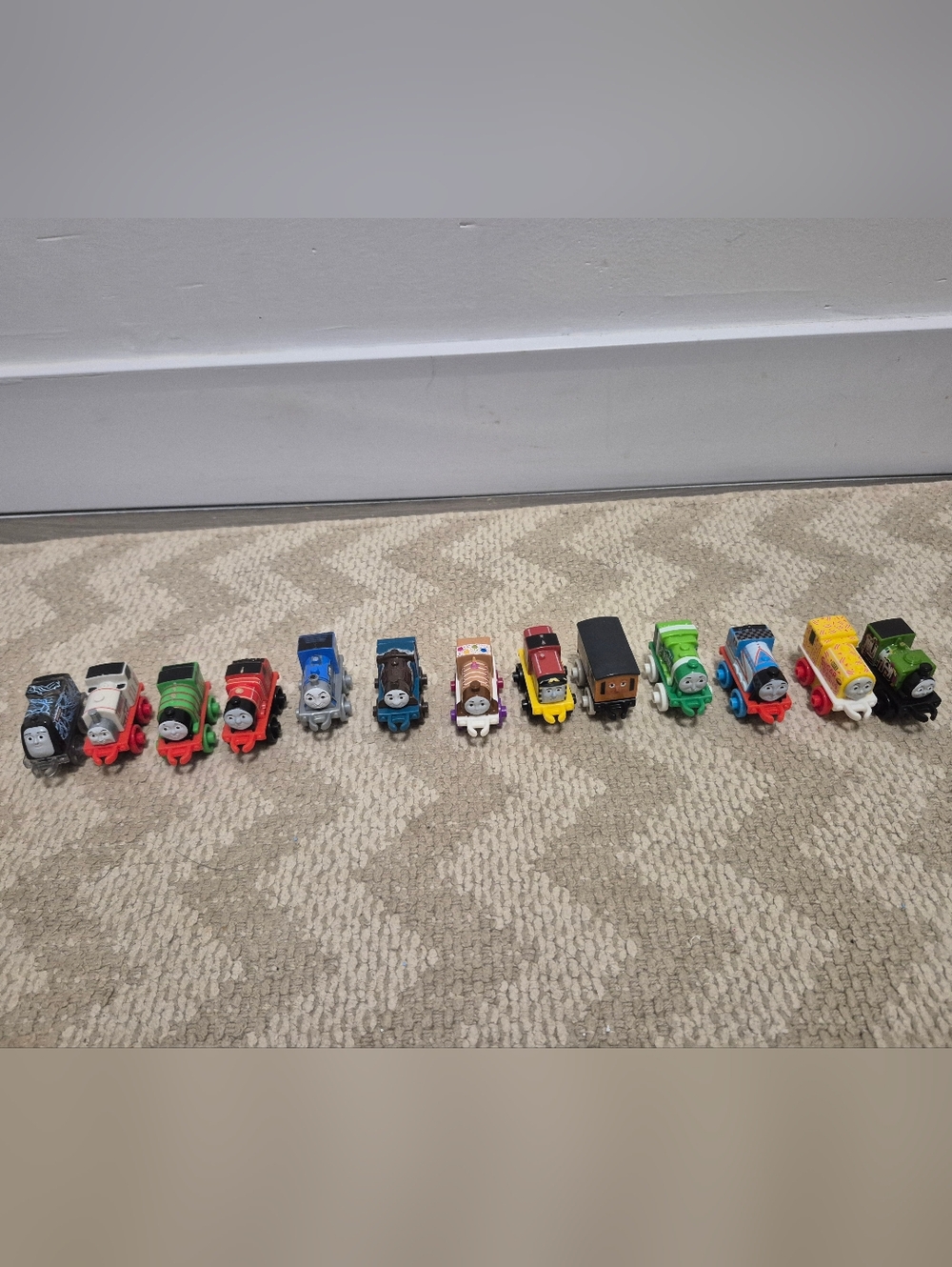 Thomas & Friends Mini Train Set - Set Of 13